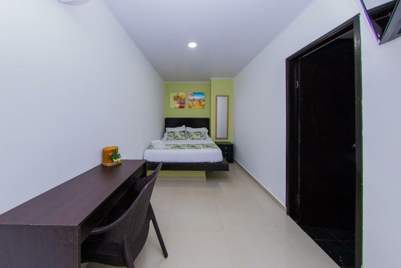 Hotel Marina Suites Cartagena Esterno foto