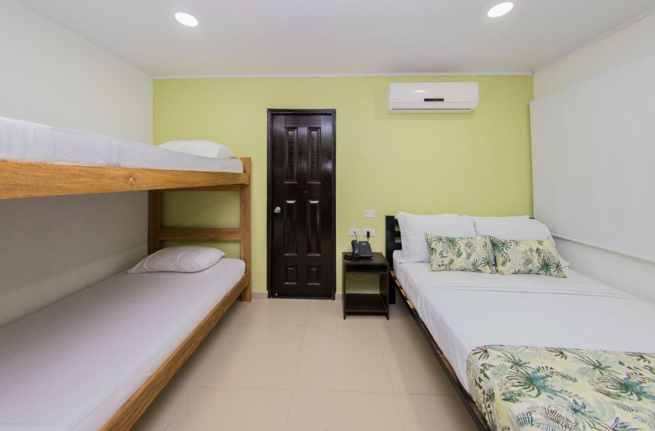 Hotel Marina Suites Cartagena Esterno foto