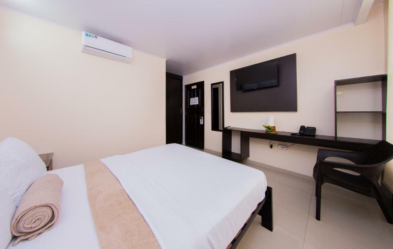 Hotel Marina Suites Cartagena Esterno foto